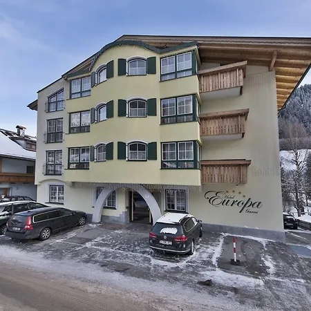 Garni Europa 4*