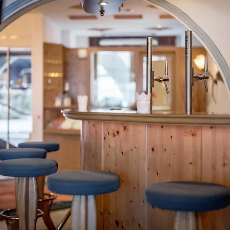 Garni Europa Hotell 4*